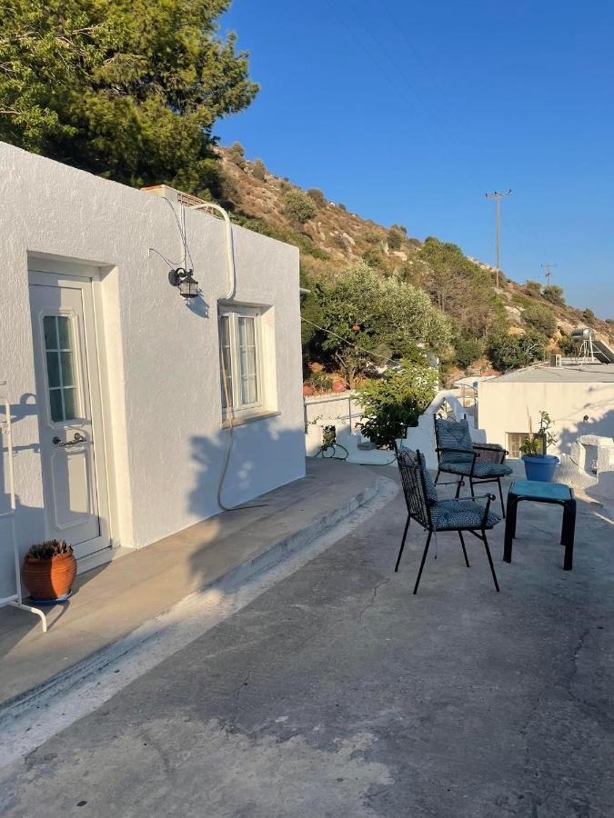Sweet Home With Two Beds -One Single Room- With Beautiful View! 阿齐亚马利那 外观 照片